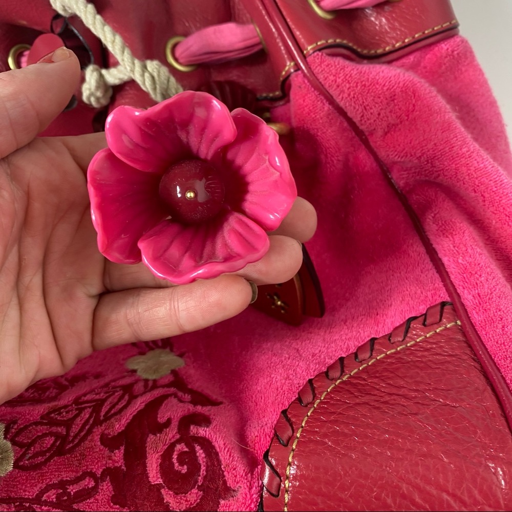 Juicy Couture • Hot Pink Daydreamer Bag - Picture 8 of 15